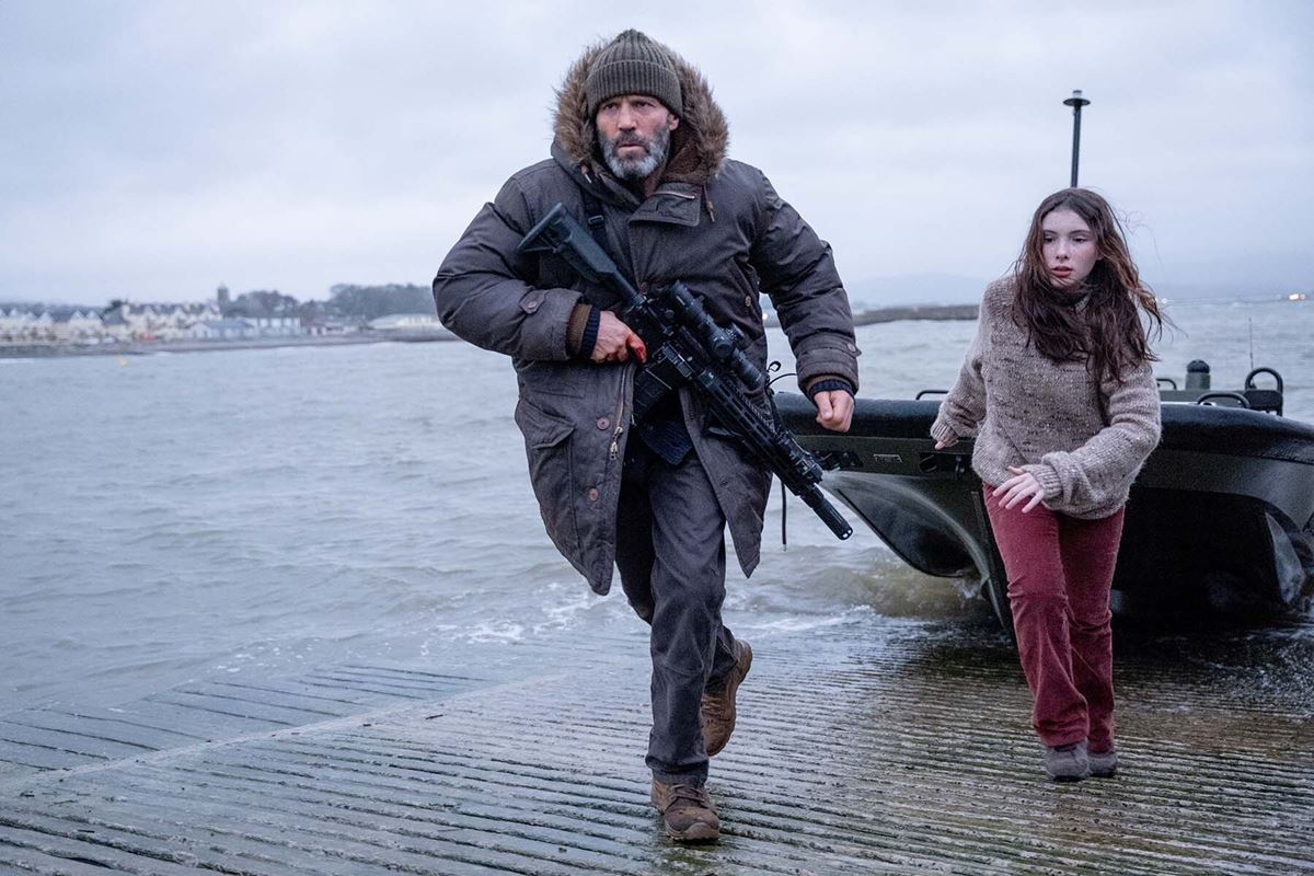 「主人公の生きざまはステイサムそのもの」映画『シェルター』監督自らが解説する特別映像解禁