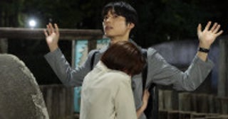 『告白－25年目の秘密－』“爽太”松村北斗、“麻里子”岡崎紗絵からのハグに“お手上げ” ネット「可愛すぎる」の声続々