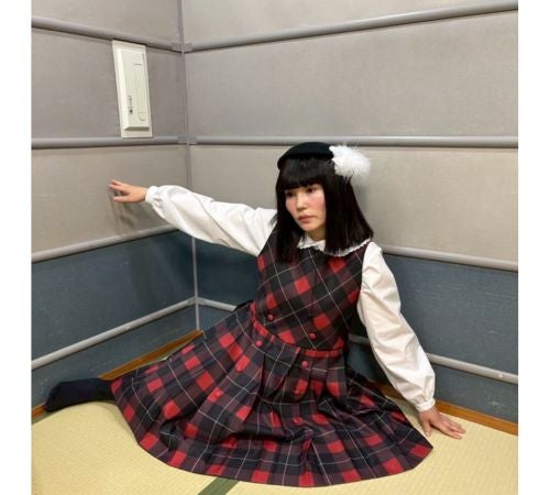  平野ノラ、３歳時の服装再現ショットに「髪型は楠田枝里子さん」 