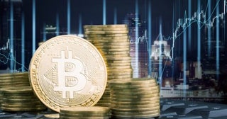 10年前「ビットコイン」に“100万円入れて放置”してたら、今頃「億り人」って本当ですか？ 今から買っても間に合うでしょうか？ 注意点もあわせて解説