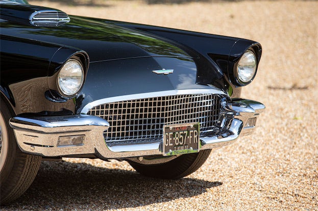 ラグジュアリー界の巨人が所有していた、特別なフォード・サンダーバードがオークションに登場