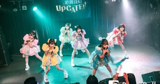 SCRAMBLE SMILE［歌舞伎町 UP GATE↑↑2025ライブレポート］新体制が作り出したスケール感たっぷりのステージ