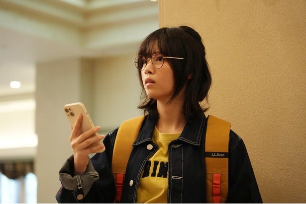 西野七瀬、舘ひろしに塩対応「『“バカだなぁ”と思って見ていてください』と言われたので、そのとおりに演じました」＜免許返納!?＞