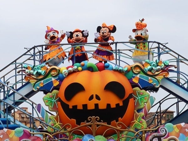 最高に盛り上がる！大人もハマる「ディズニー・ハロウィーン」の世界【東京ディズニーシー編】