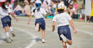 運動会前に子供に伝えたい楽しく速く走るコツ