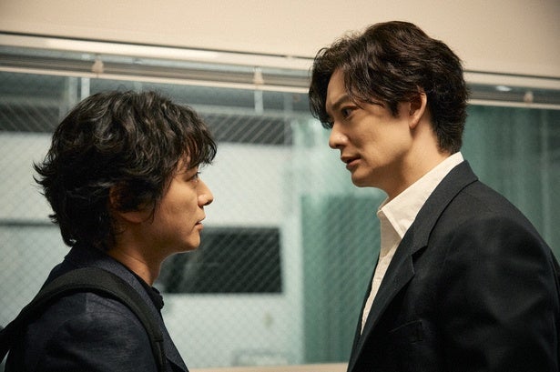 30年追い続けた飯尾和樹“津田”が昏睡状態に…岡田将生“真”と染谷将太“稔”は真相を聞き出そうとする＜田鎖ブラザーズ＞