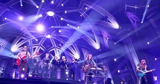 THE ALFEE、40回目の夏イベをKアリーナ横浜で開催デビュー52周年、通算ライブ3023本を達成