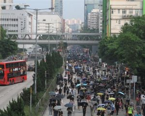 「武力衝突ではなく静かな締め上げ」山口真由氏が分析する香港民主党解散の真相