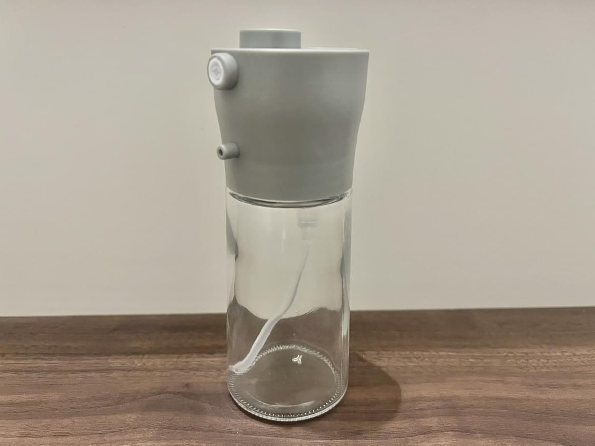 【本音レビュー】3COINS「液体ミニスプレーボトル」は調味料入れに最適？醤油を入れて試してみた