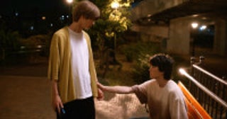 『君は夏のなか』千晴を引き止める渉→キスシーンに大反響「心臓バクバク」「ずっと悶え続けてた」