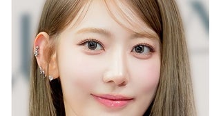 LE SSERAFIM・SAKURA、オフショルドレスで肩×美デコルテが眩しい美肌輝く姿に「プリンセス」の声