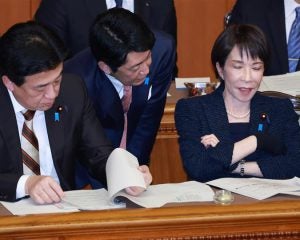 高市首相「ギフト贈呈」に身内も困惑？1000万円費やして誰も喜ばない“空回り”の結果に