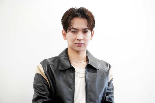 佐藤友祐が“ソロの寂しさ”を吐露「30歳、大人の第一歩、すごく寂しいです(泣)」