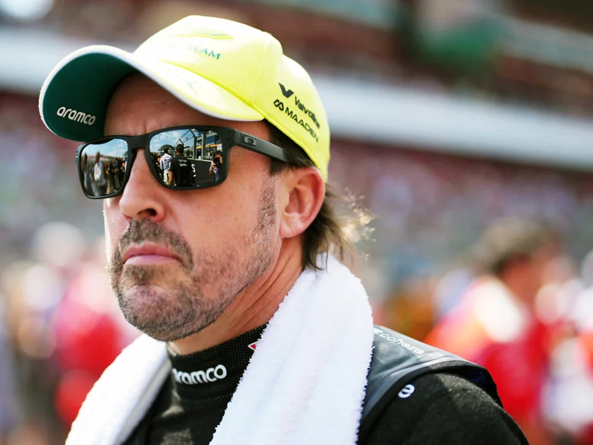 【F1】アロンソは喜びを抑えて小さくガッツポーズアストンマーティン・ホンダが「レース」に戻ってきた