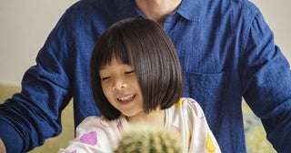 坂口健太郎主演×中野量太監督「私はあなたを知らない、」愛おしい“家族の時間”を捉えた新場面写真を披露