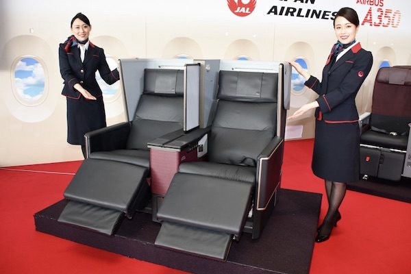 JAL、国内線ファーストクラスの当日アップグレード料金引き上げ羽田〜沖縄3路線は18,700円