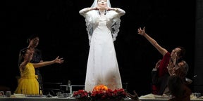 『星の降る時』日本初演がPARCO劇場で開幕作者のベス・スティール「自分の家族を思い出し、愛していただければ」