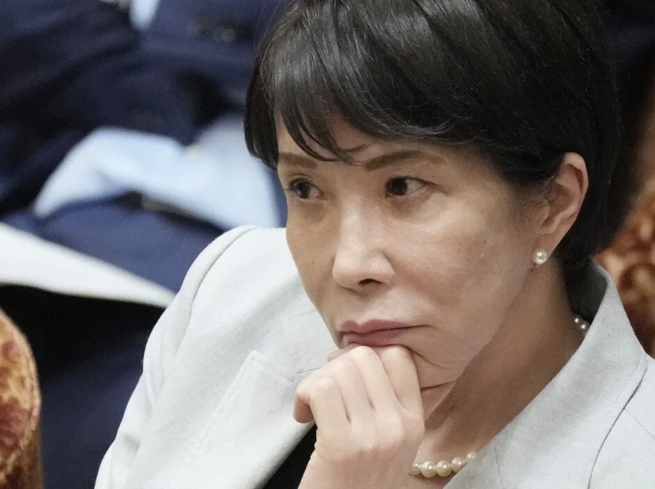 高市政権"それ急ぐ必要ある？"問題の不穏な力学とは？ 「実は党内でひそかに"サナエ離れ"が......」。テキトーすぎる国旗損壊罪＆国民投票法改正に、国民が望んでいない皇室典範改正まで...