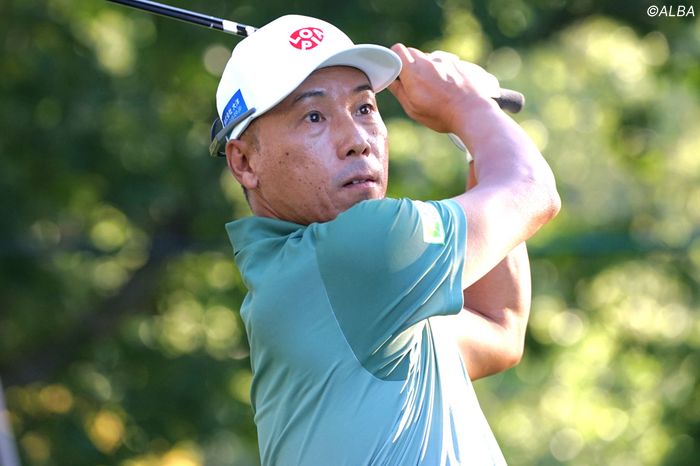 圧巻バーディラッシュで初単独首位44歳・内藤寛太郎が挑む“W快挙”