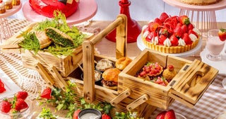 ヒルトン東京「ミートアフタヌーンティーwithストロベリースイーツビュッフェ」。お肉が主役のセイボリーと10種のいちごスイーツ