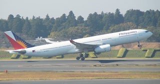 フィリピン航空、モバイルバッテリーの機内充電禁止手荷物棚での保管禁止