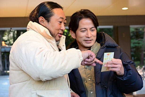 岡田准一＆ロバート秋山が新春SPで黒木メイサや森香澄と“開運スポット”を巡りながら“今さら”徹底解説＜今さらシロー！＞