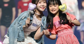 FRUITS ZIPPER仲川瑠夏、フリルミニスカ×ニーハイコーデでガーリーな雰囲気【TGC香川2025】