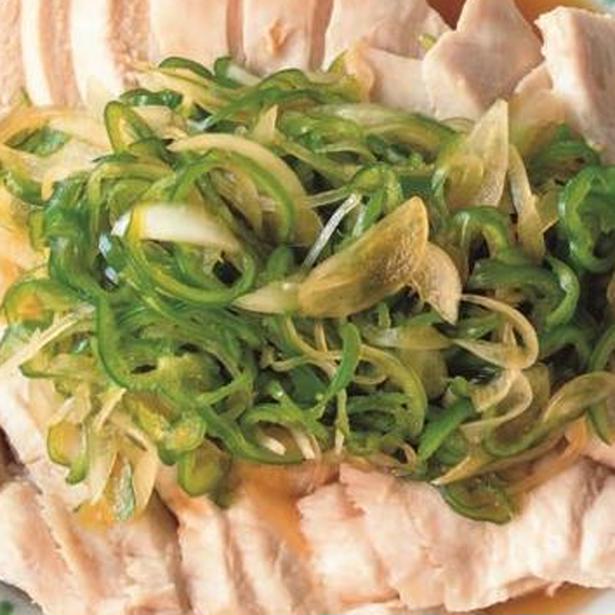 さっぱりとりむね肉にごま油の香り漂う「レンジ蒸しどり」