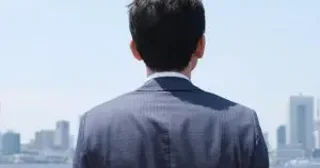 「出社前に自宅で涙が止まらなくなり…」退職代行で2社辞めた“リピーター”33歳、意外な場面で感じた“辞めグセの片鱗”