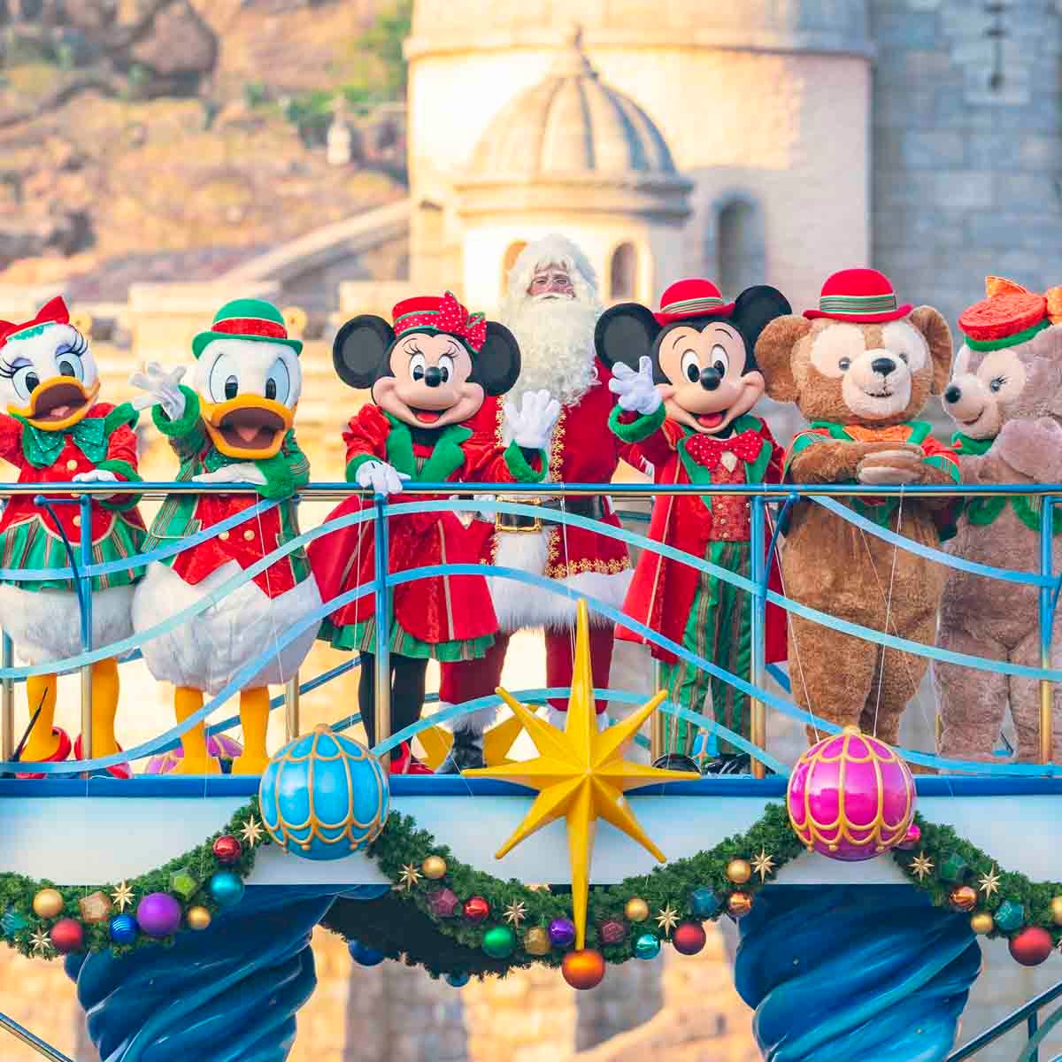 東京ディズニーシーのディズニー・クリスマス2024取材レポ！ショーやフォトスポット、食べるべきグルメは？