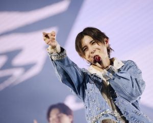 山田涼介、初のソロアジアツアーが台北で開幕“RED”に染まったステージで1万人を魅了