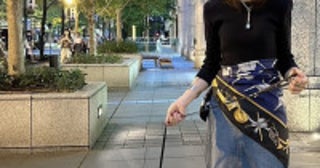 柏木由紀子78歳、デニムスカート×腰巻きスカーフの“大人コーデ”に反響「自然に似合う方って素敵」