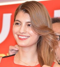 マギー、“極小の水着”で美オーラ全開「スタイル抜群」「魅力的」「最高です」と絶賛の声集まる