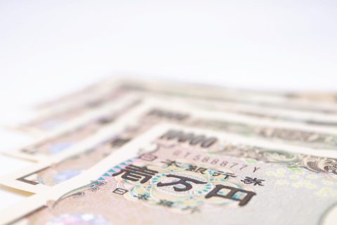 義母に“月5万円仕送り”を求められています…夫は当然のように了承。「そのうち贈与税がかかったら困るから」と断るのは冷たい嫁でしょうか？