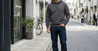 40代男性が選ぶべき「パーカーの正解」とは。色、サイズのほかに「意外と重要」なチェックポイントが