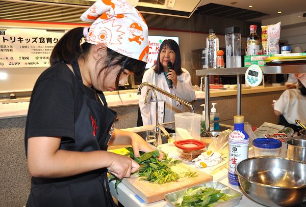 【はばたけラボ】食育コンクールで家族一緒に朝ごはんを食べる環境の促進に貢献したい小学生10人がプロも驚くおいしい朝ごはん披露