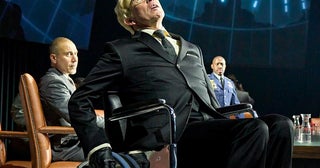 キューブリック『博士の異常な愛情』の世界初・舞台化が激熱！ ロンドン公演を映画館で──【おとなの映画ガイド】