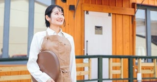 この4月に都内の大学へ進学した娘に毎月8万円の仕送りをします。バイトも始めたそうですが、実際仕送りとバイトで生活できるのでしょうか？