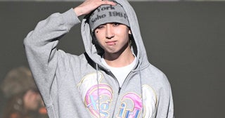 「今日好き」MON7A（もんた）、ニット帽で印象チェンジ 頬に星シールのY2Kコーデ【TGC広島2025】