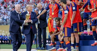 【ワールドカップ】「カネと権力が好き」と批判殺到のFIFA会長を直撃「辞任するつもりですか？」 返答は無言の親指