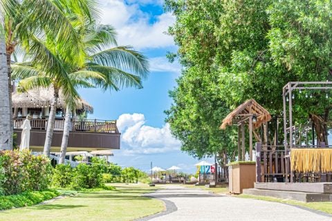 「老後はセブ島で暮らしたい」と夫が話しています。海の近くのコンドミニアムでも、日本より家賃を抑えられるのでしょうか？