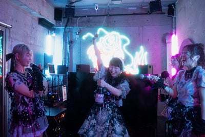 mimi kiddy、実験的ライブシリーズ「X2 TOUR」の第2弾公演開催1stシングル『Ocean floor』のリミックスバージョンがリリース