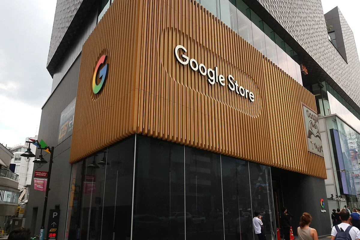 Appleだけじゃない！スマホメーカーが「直営店」を出す理由