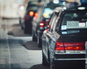「30代の泥酔女性が車内をトイレと勘違い、パンツをおろして…」深夜にタクシー運転手が目撃したリアルな人間模様