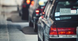 「30代の泥酔女性が車内をトイレと勘違い、パンツをおろして…」深夜にタクシー運転手が目撃したリアルな人間模様