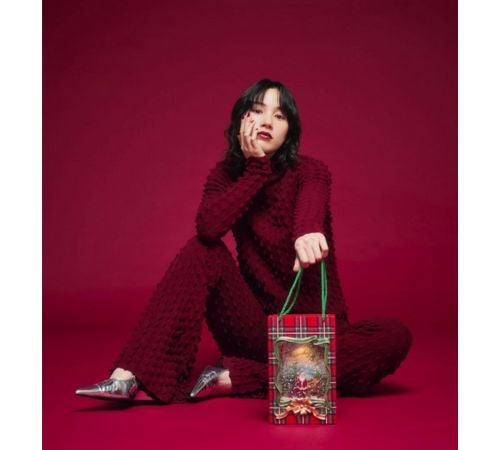  のん、X'masの贈り物のような最新ショットにファン歓喜 