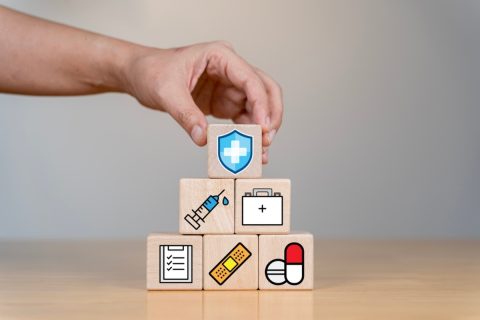 夫婦ともに70代で、2人とも年金から介護保険料が天引きされています。「同じ世帯なのに、どうして夫婦で金額が違うの？」と夫が不満げ。介護保険料に差が出るのはなぜでしょうか？