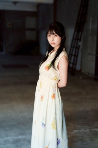 かわいすぎて大抜てき！アイドル美女がOL風に清楚系、水着も初披露するグラビア！