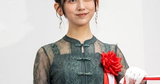 現役“東京藝大生”の池田瑛紗(乃木坂46)が日本最大級アートフェアでテープカット「とてもワクワクしています」