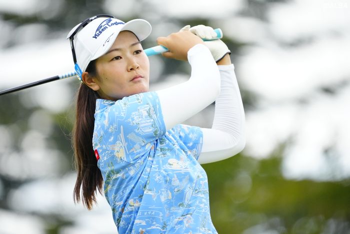 神谷そらが単独首位発進荒木優奈、福田萌維1差2位
